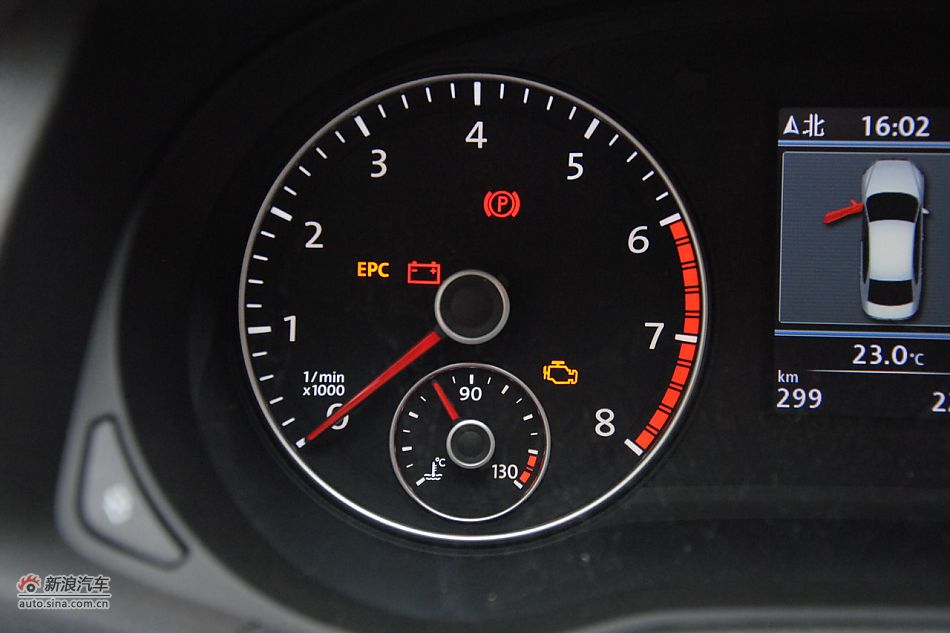 2011款帕萨特内饰