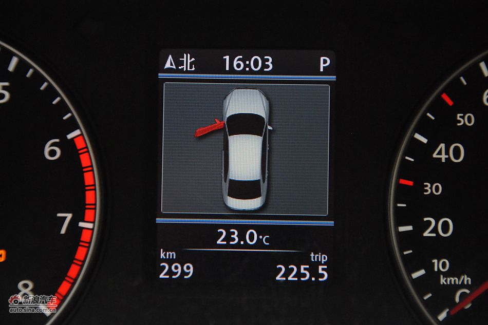 2011款帕萨特内饰