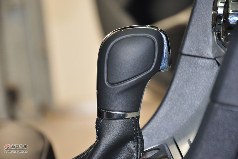 2011款帕萨特内饰