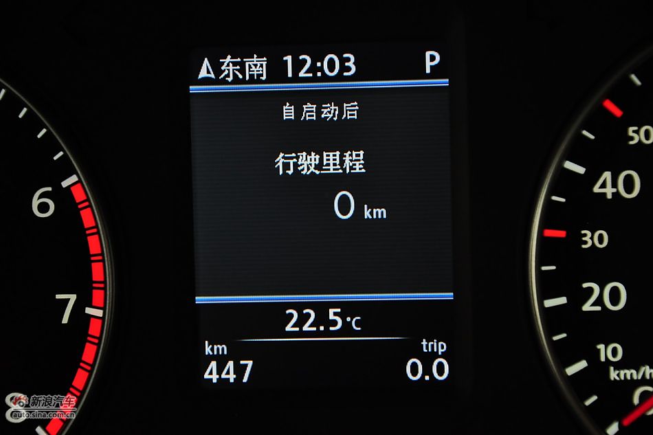 2011款帕萨特内饰