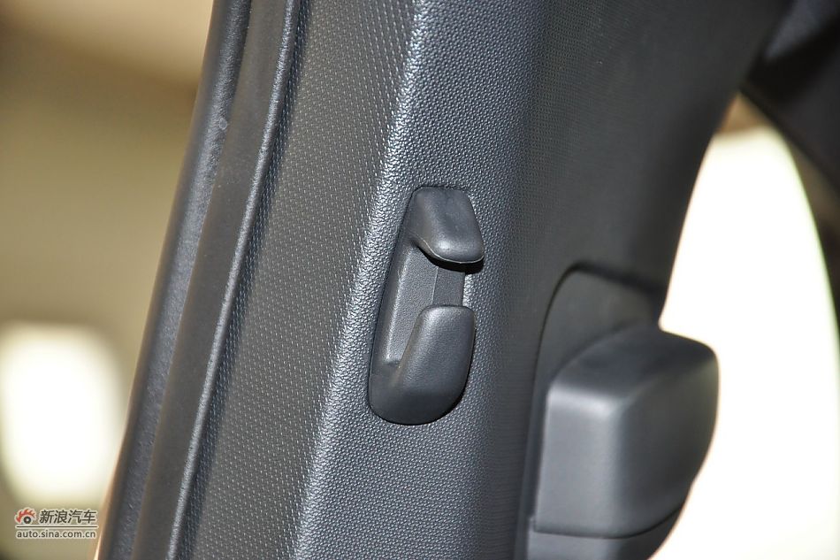 2011款帕萨特内饰