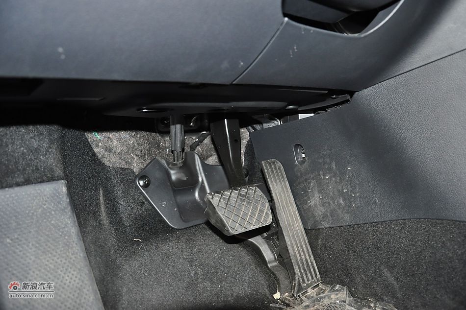 2011款帕萨特内饰