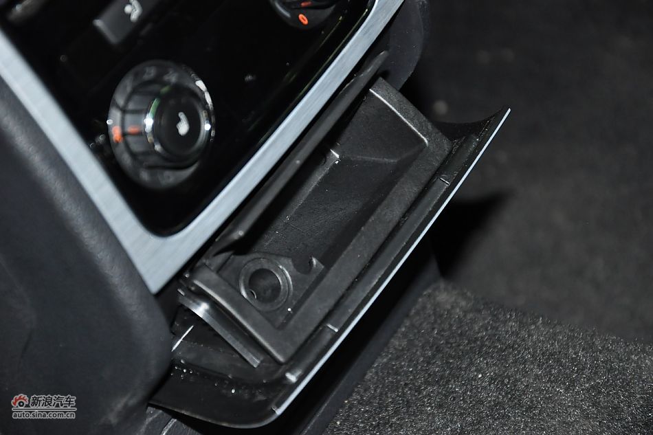 2011款帕萨特内饰