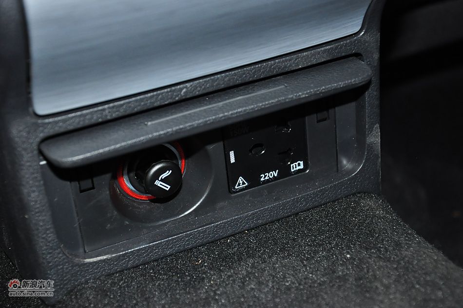 2011款帕萨特内饰