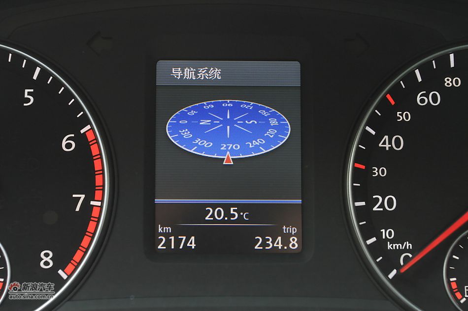 新浪汽车体验试驾全新帕萨特