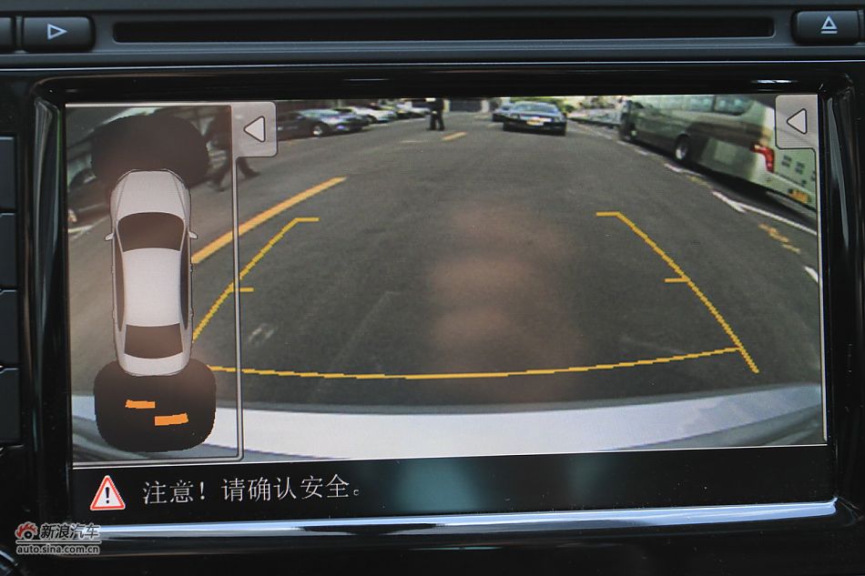 新浪汽车体验试驾全新帕萨特