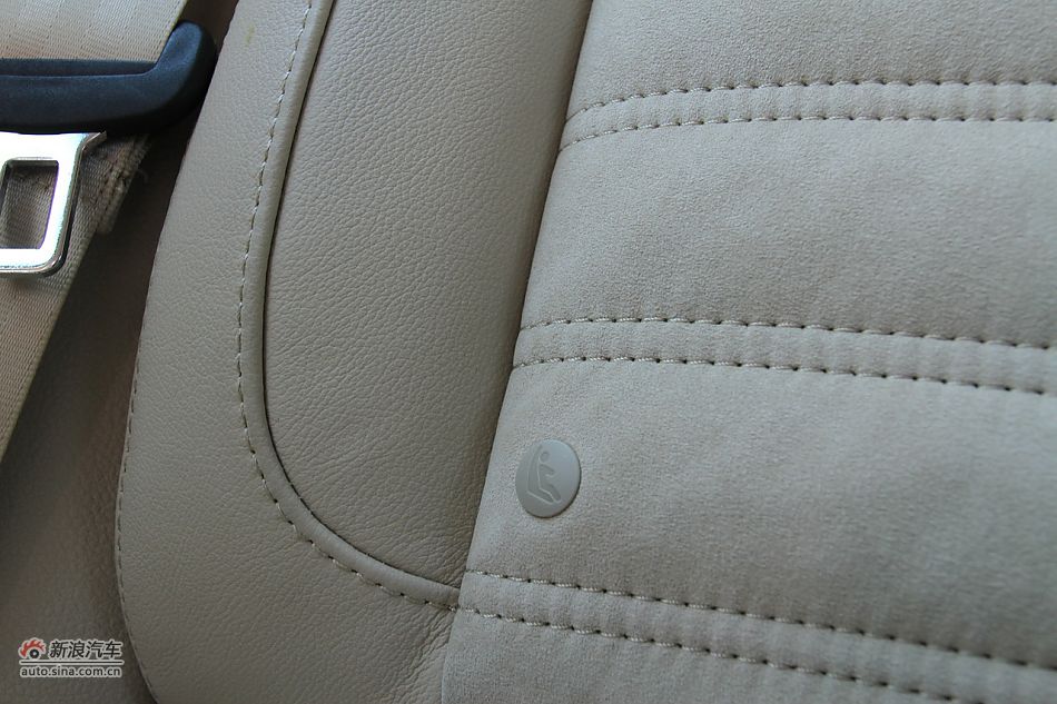 新浪汽车体验试驾全新帕萨特