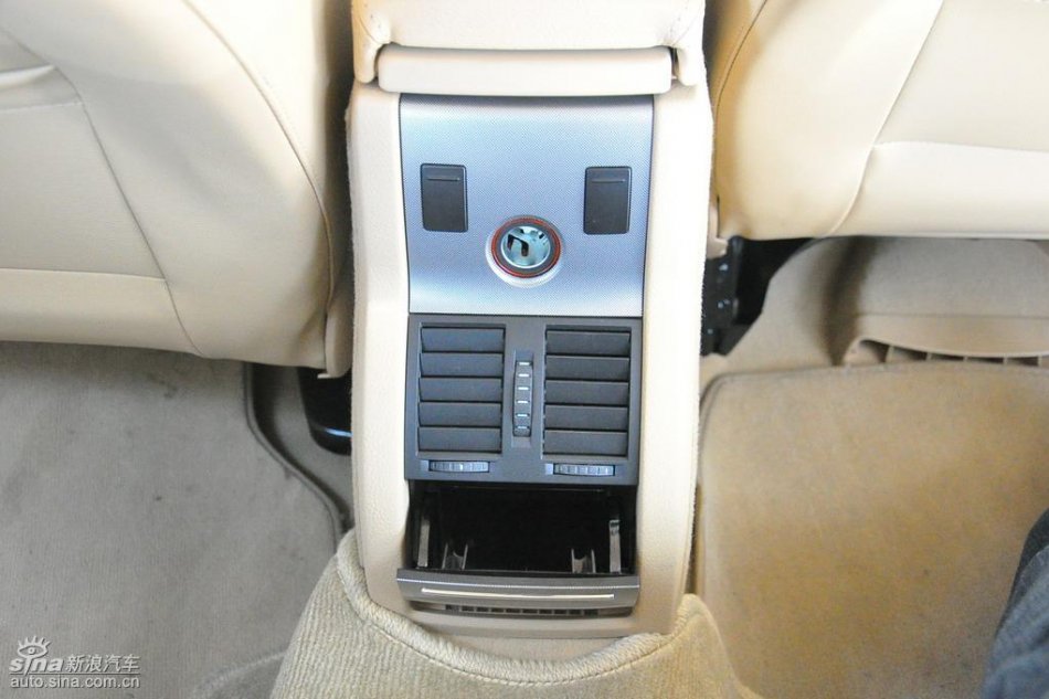 上海大众PASSAT领驭实拍图 