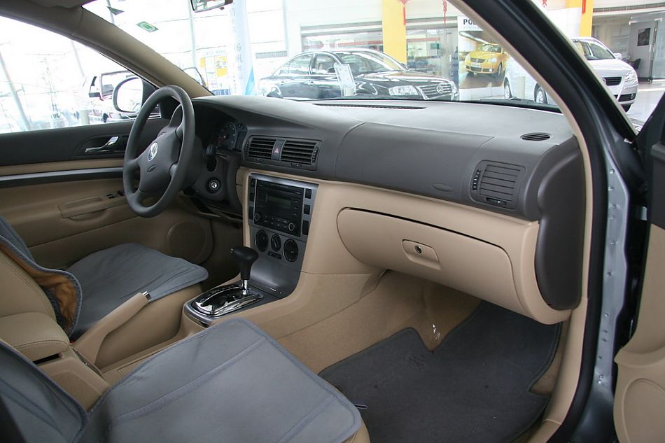 上海大众PASSAT领驭内饰