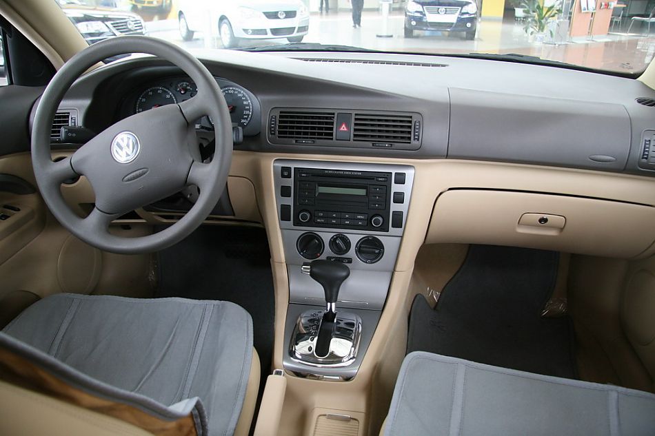 上海大众PASSAT领驭内饰