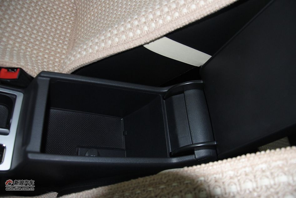 2011款帕萨特1.8TSI自动尊荣版