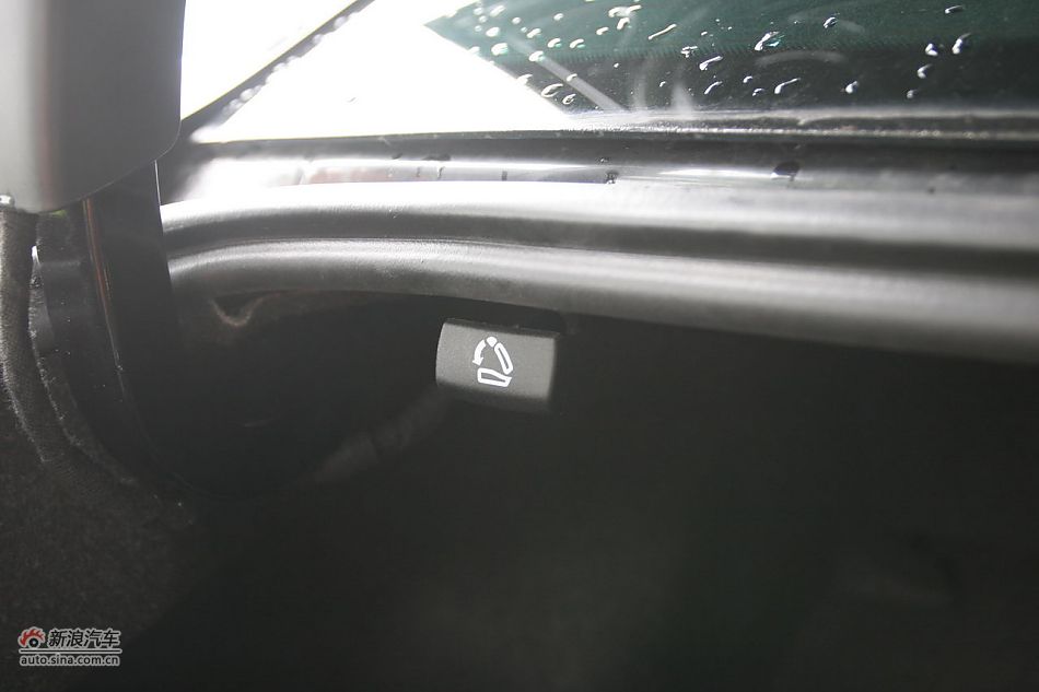 2011款帕萨特2.0T御尊版座椅空间