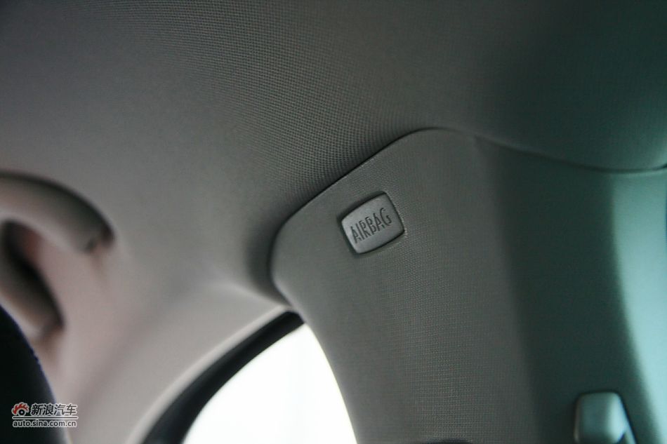 上海大众新帕萨特座椅空间