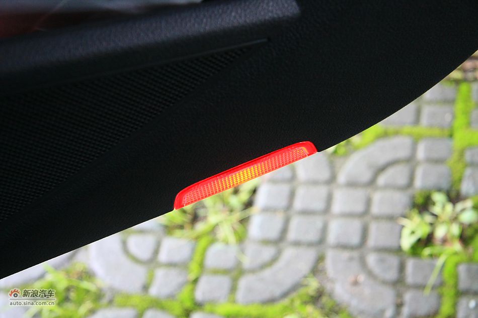 上海大众新帕萨特座椅空间