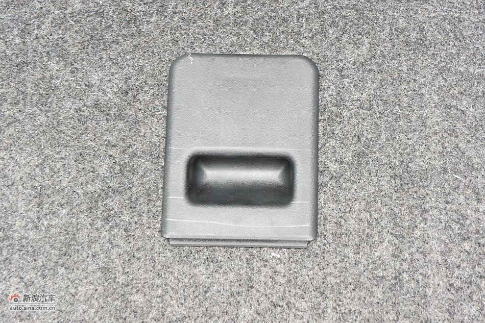 2011款帕萨特座椅空间