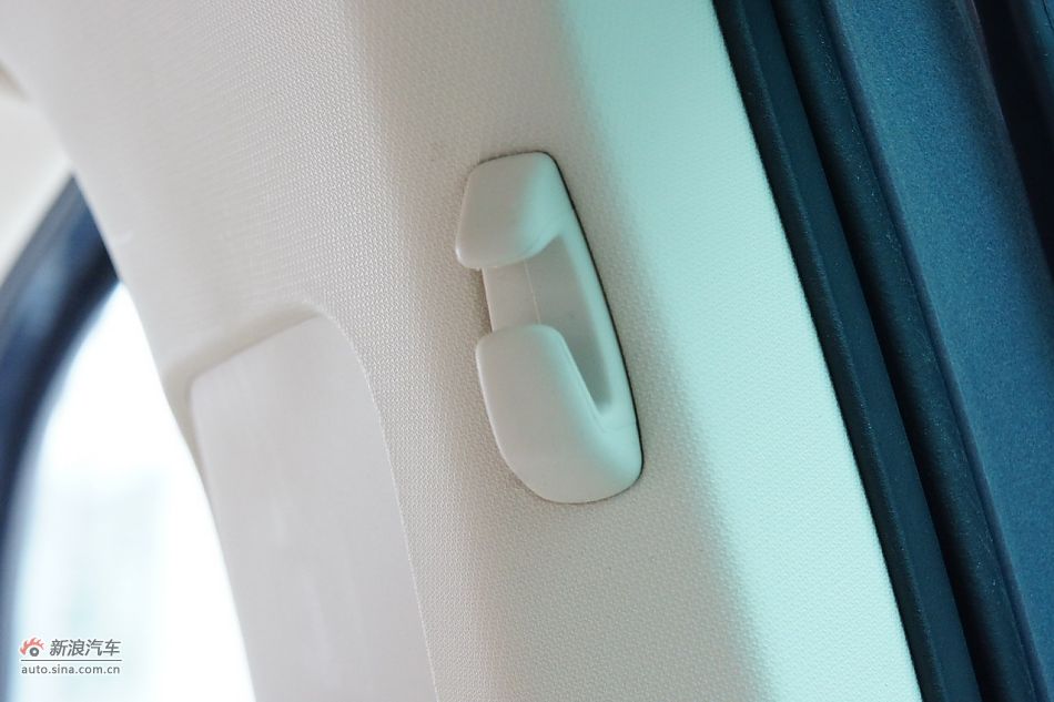 2011款帕萨特座椅空间