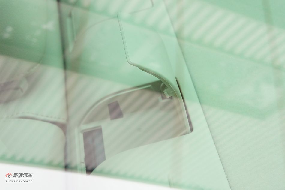 2011款帕萨特座椅空间