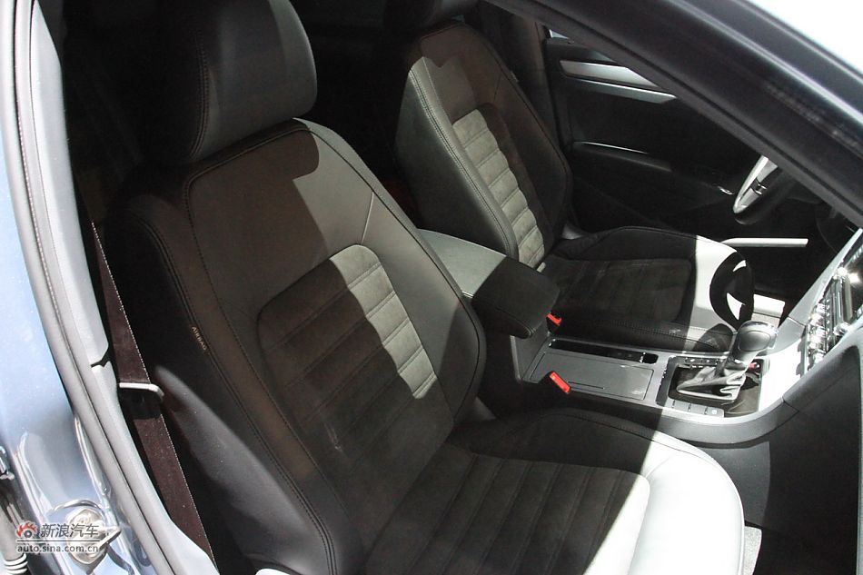 新浪汽车体验试驾全新帕萨特