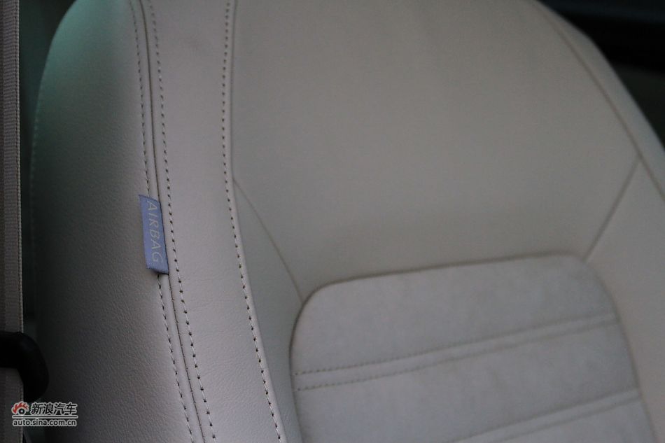 新浪汽车体验试驾全新帕萨特