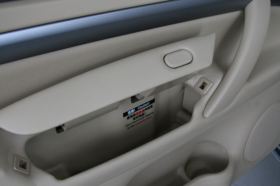 上海大众PASSAT领驭车门内部