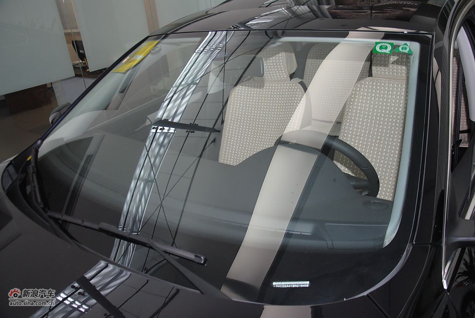 2011款帕萨特1.8TSI自动尊荣版