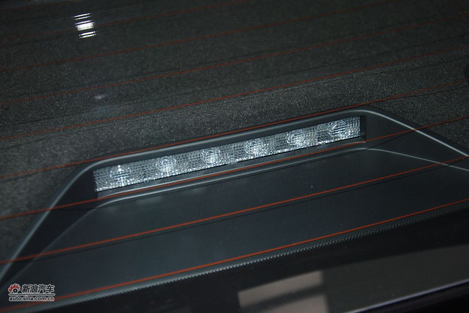 2011款帕萨特1.8TSI自动尊荣版