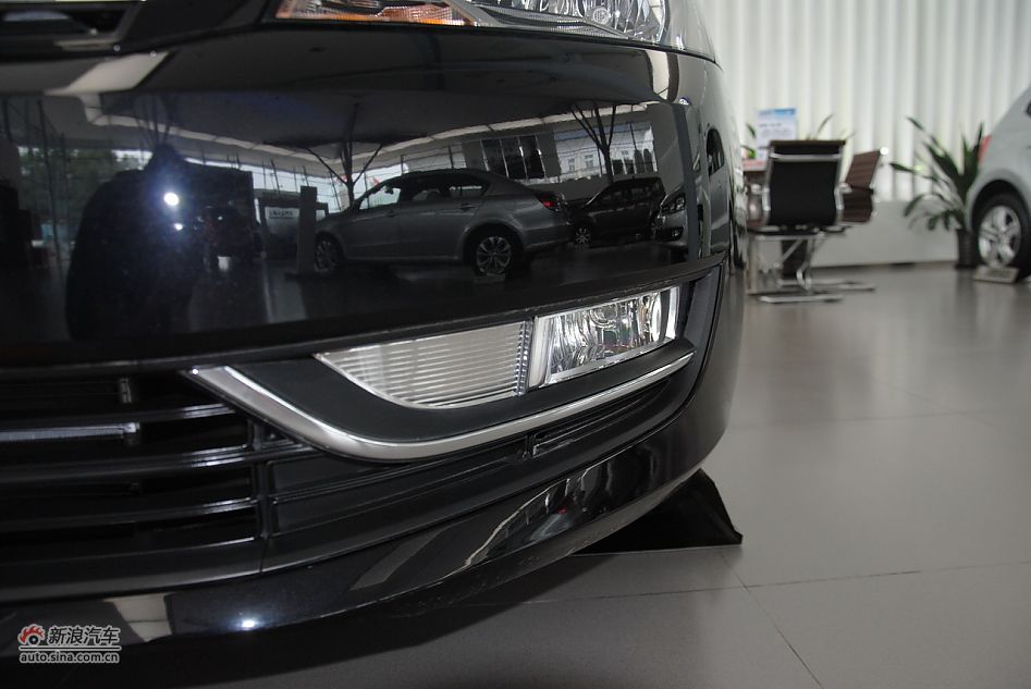 2011款帕萨特1.8TSI自动尊荣版