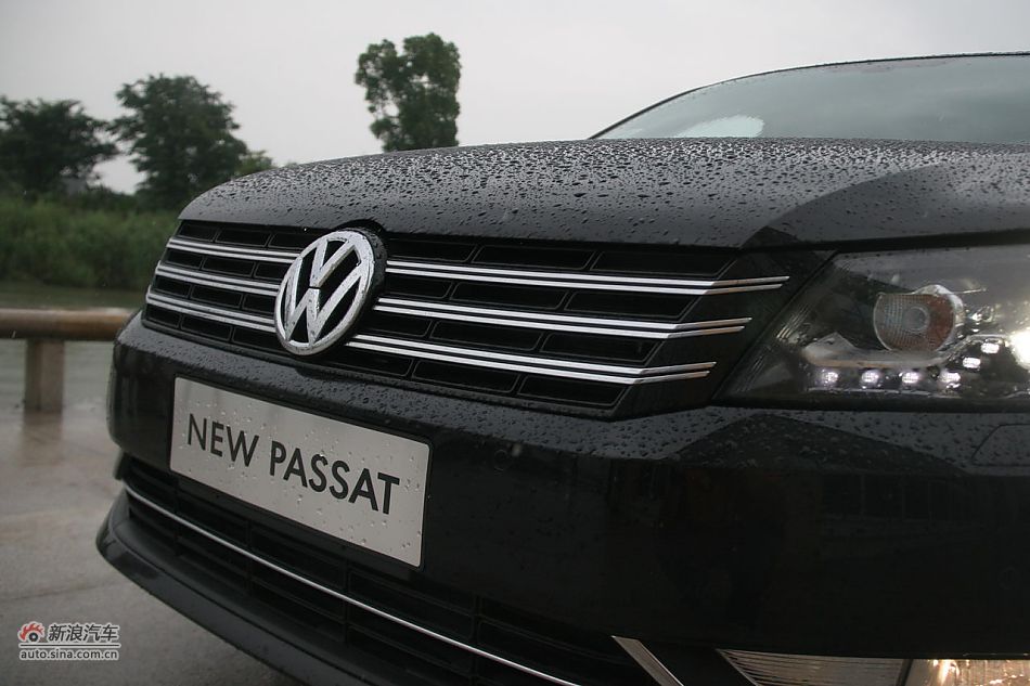 2011款新帕萨特2.0T御尊版外观细节