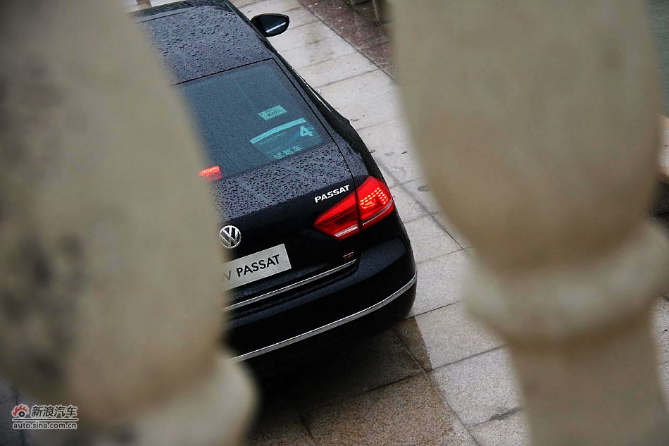 2011款新帕萨特2.0T御尊版外观细节