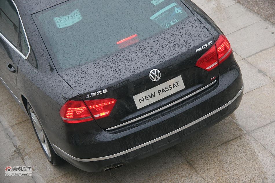 2011款新帕萨特2.0T御尊版外观细节