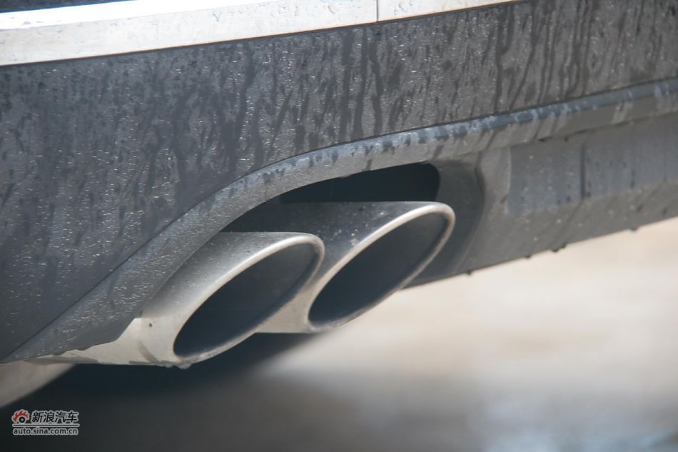 2011款新帕萨特2.0T御尊版外观细节