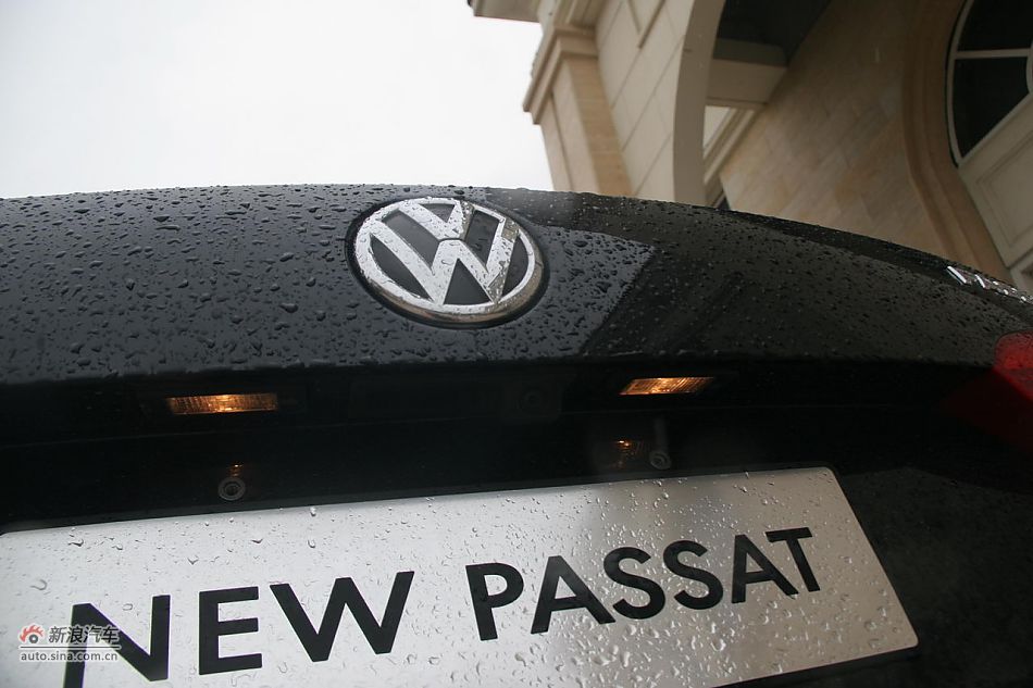 2011款新帕萨特2.0T御尊版外观细节