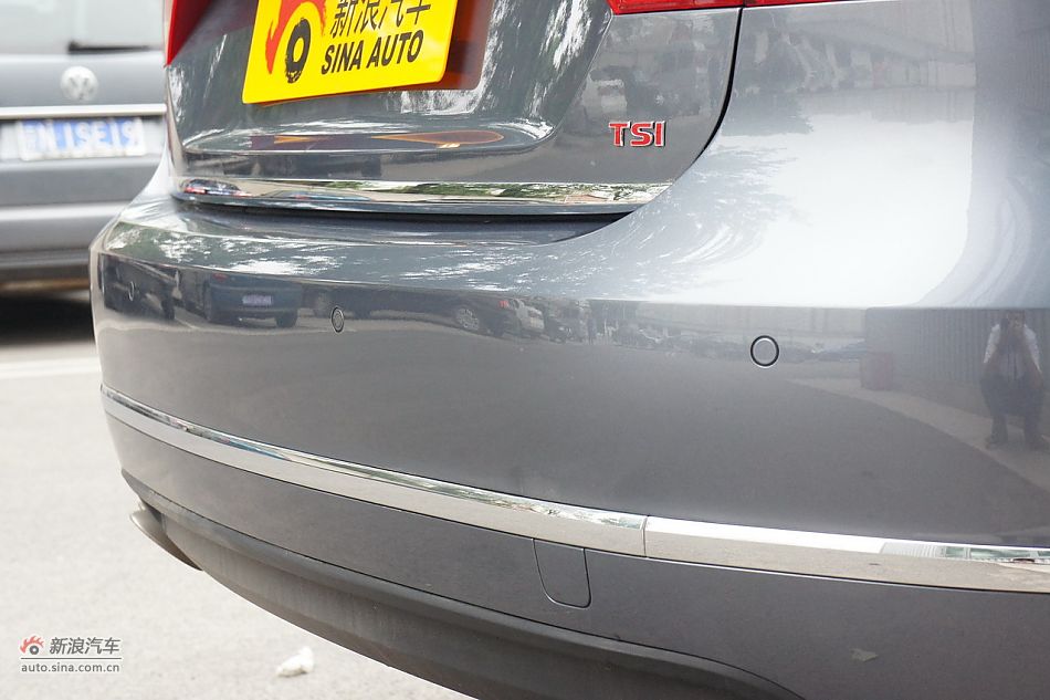 2011款帕萨特车身细节