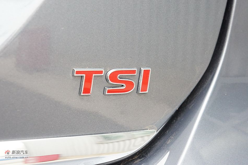 2011款帕萨特车身细节