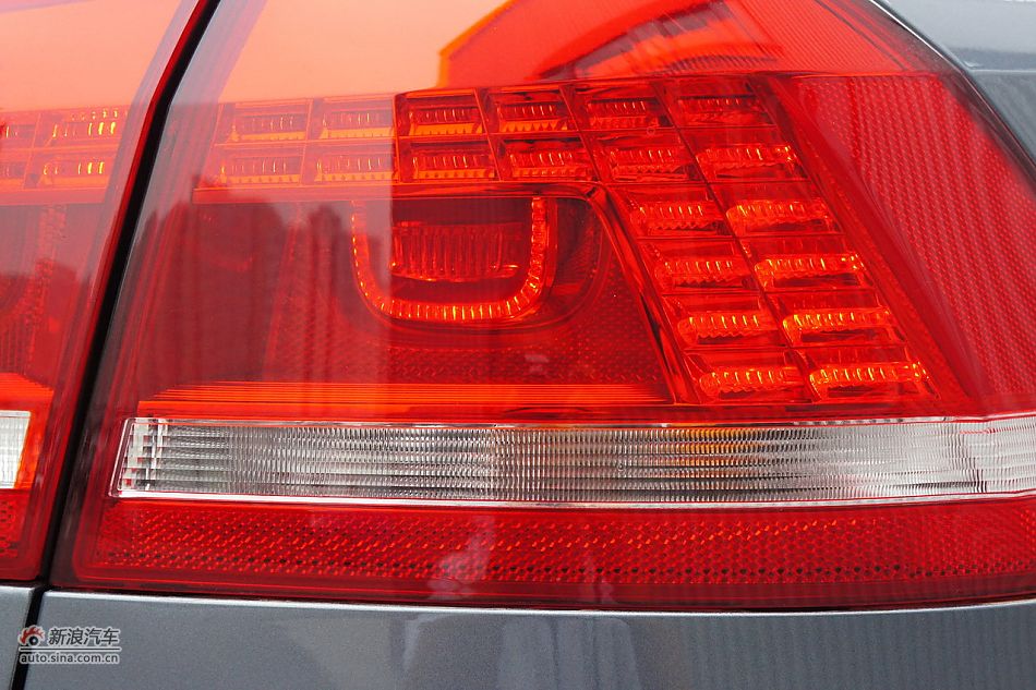 2011款帕萨特车身细节