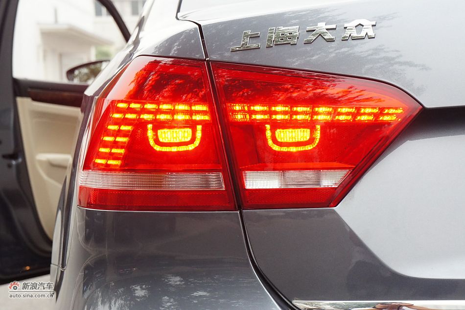 2011款帕萨特车身细节