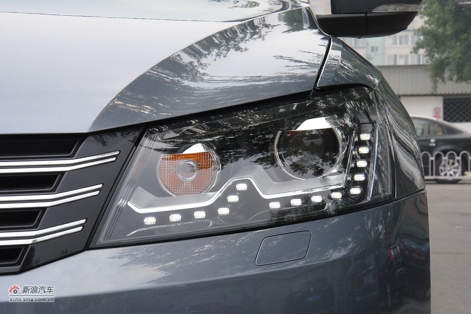 2011款帕萨特车身细节