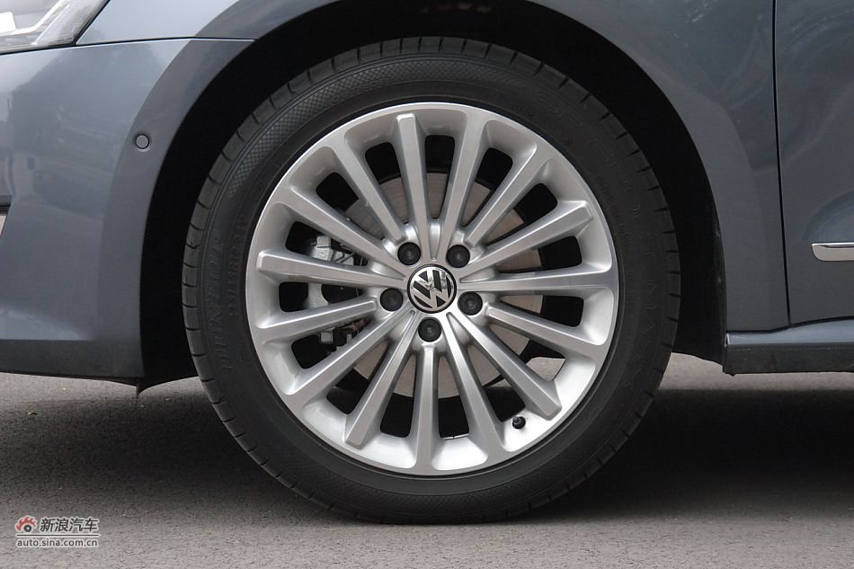 2011款帕萨特车身细节