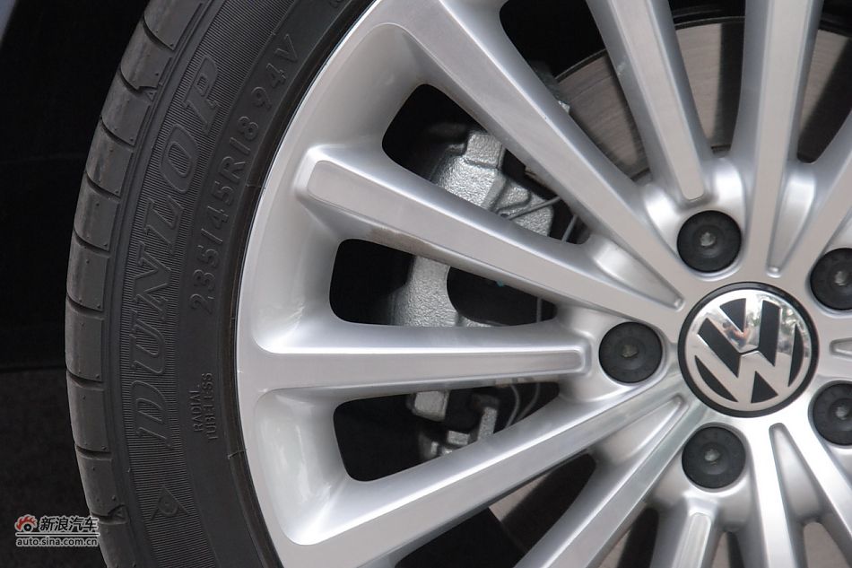 2011款帕萨特车身细节