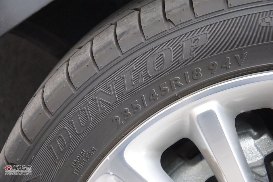 2011款帕萨特车身细节