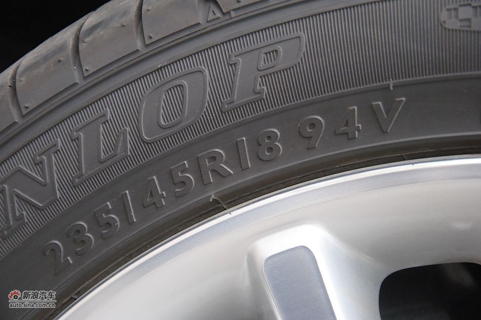 2011款帕萨特车身细节