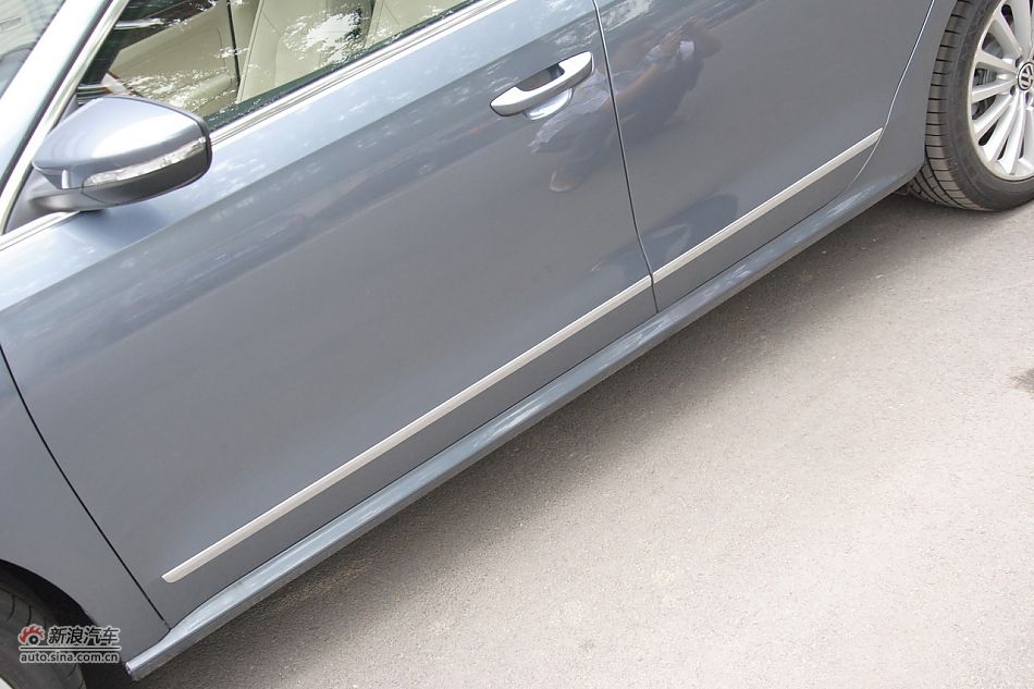 2011款帕萨特车身细节