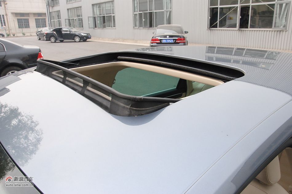 2011款帕萨特车身细节