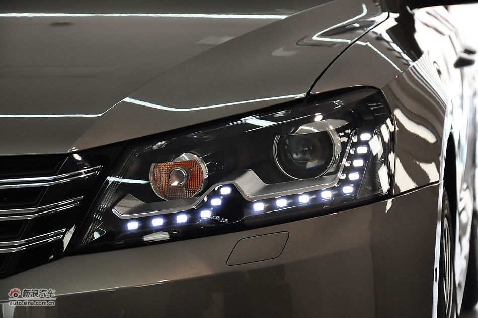 2011款帕萨特发车身细节