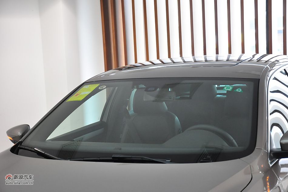 2011款帕萨特发车身细节