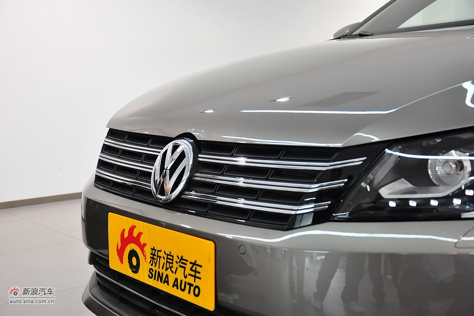 2011款帕萨特发车身细节