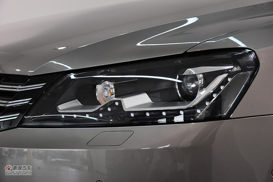 2011款帕萨特发车身细节