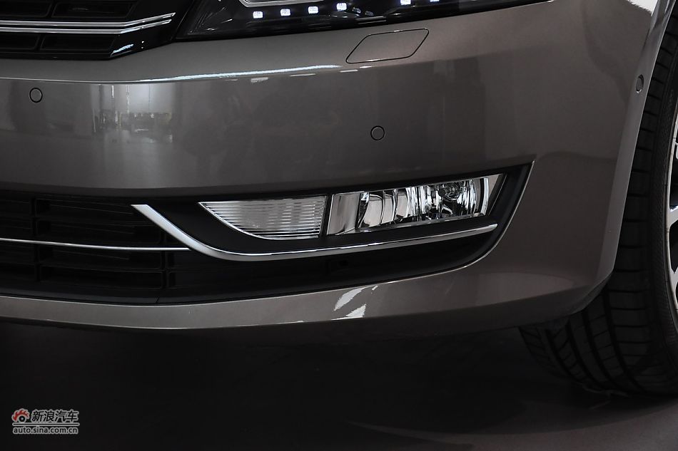 2011款帕萨特发车身细节