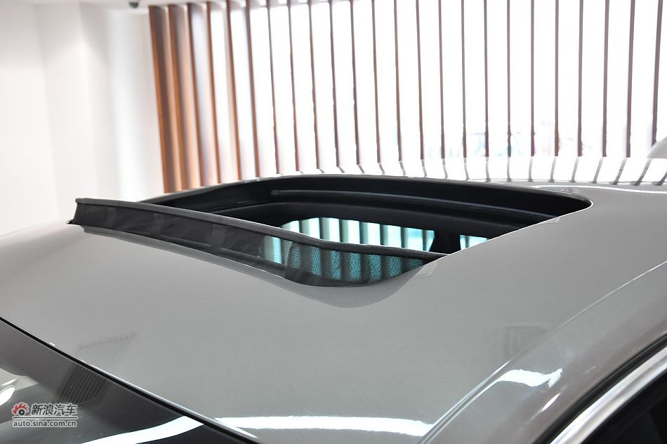 2011款帕萨特发车身细节