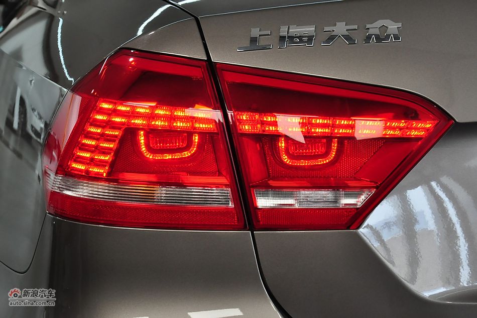 2011款帕萨特发车身细节